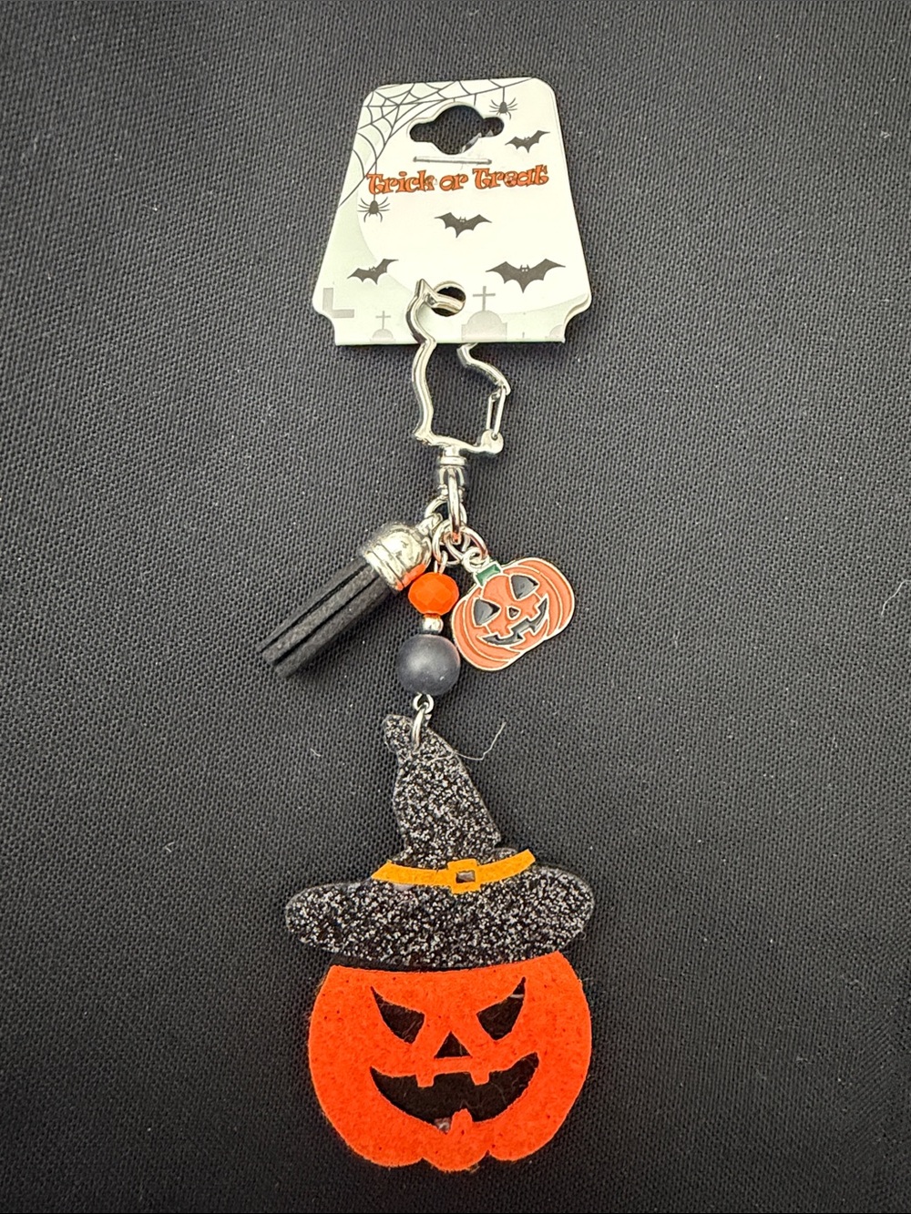 Kids Halloween Pumpkin Witch Keychain - Orange & Black
